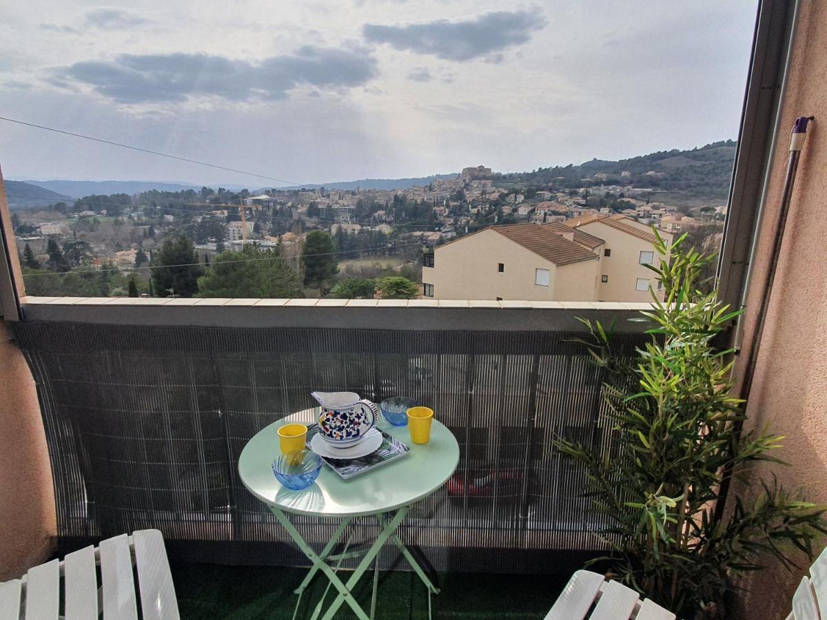 La Vue Du Chateau - Tout Confort Gréoux-les-Bains Екстериор снимка